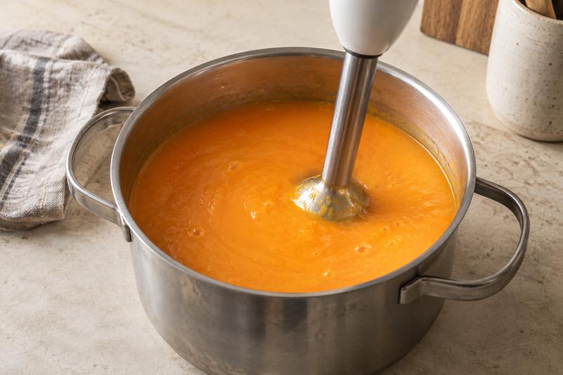 Blend og rund af med kokos – Gulerodssuppe med ingefær og kokosmælk