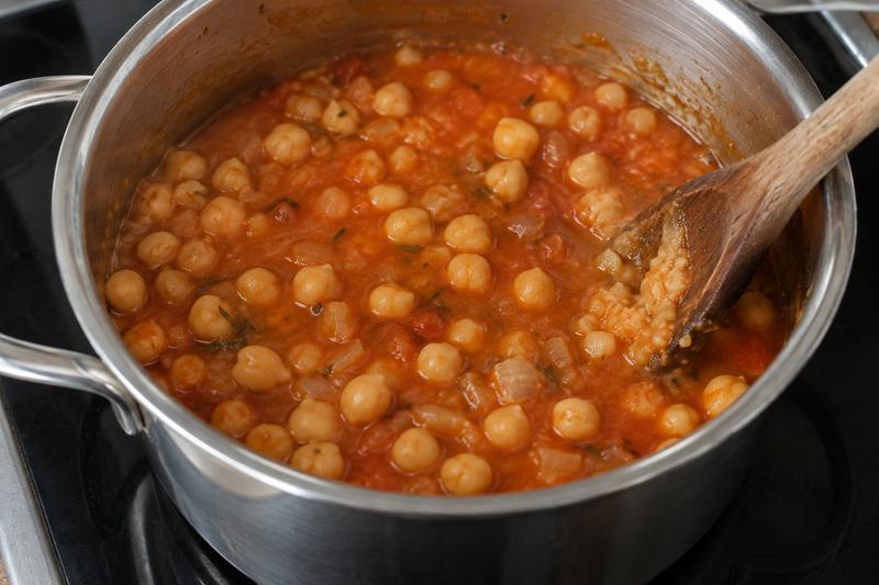 Byg smagen op i gryden – Pasta e ceci med kikærter og rosmarin