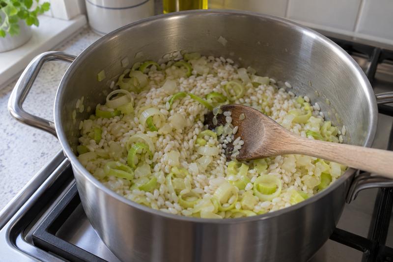 Lad porrer og ris tage smag – Prasorizo med porrer, citron og dild